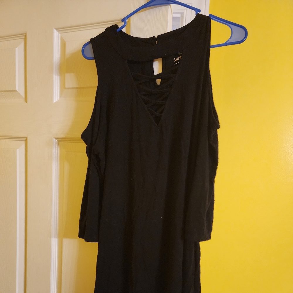 Torrid off the shoulder top size 2 black